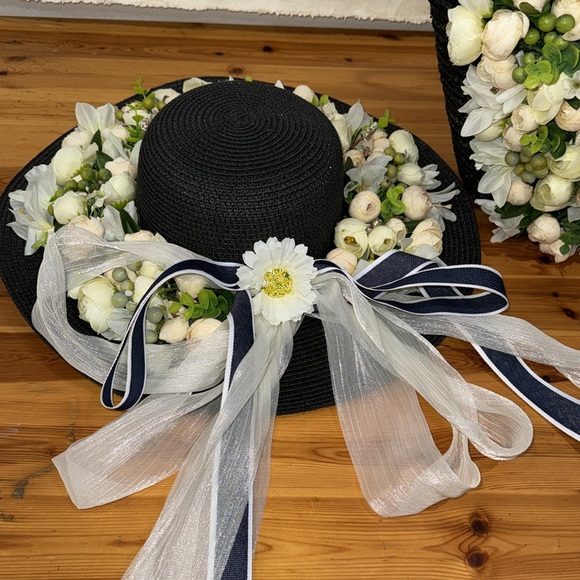 High Quality Handmade Floral Hat and Purse Set - Picture 7 of 11